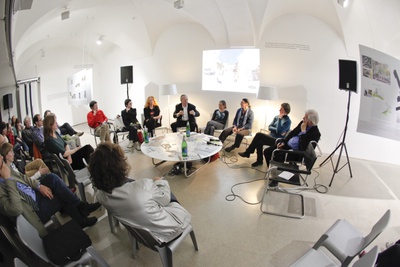 Roundtable II zu Shared Space, 13.04.2010: Kunst als Strategie im öffentlichen Raum – eine mögliche Methode der Urban Regeneration