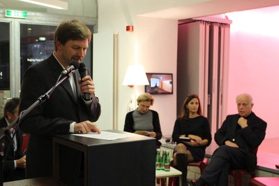 »Selbst in der Sparsamkeit ist Schönheit möglich« FRANZ RIEPL: ÜBER ARCHITEKTUR, 16.12.2015