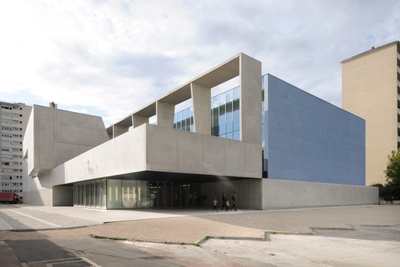 Schwimmhalle, Dominique Coulon & Accocies