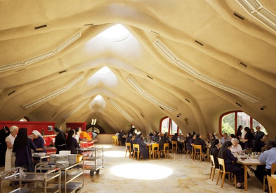 Günther Domenig mit Eilfried Huth, Mensa der Schulschwestern in Graz-Eggenberg