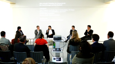 P1400149 – vlnr: Markus Kovac (Geschäftsführer „bauwerk“), Hans Gangoly (Architekt, Inst. f. Gebäudelehre, TU Graz), Harald Saiko (Architekt),
Bertram Werle (Stadtbaudirektor)